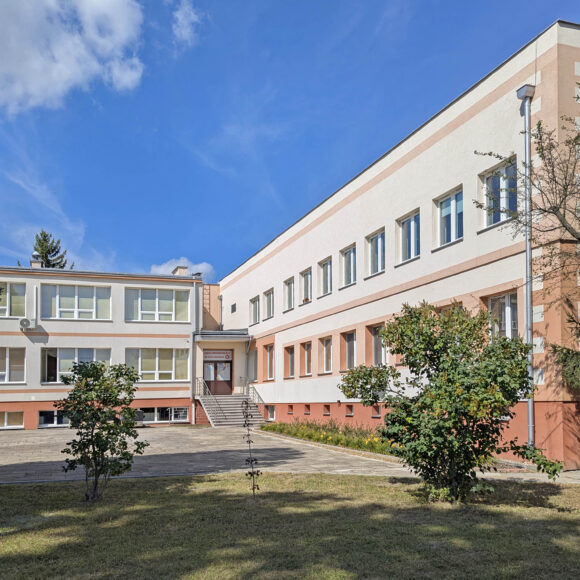 PXL_20250826_090819527 Ważne informacje dla rodziców uczniów klas pierwszych